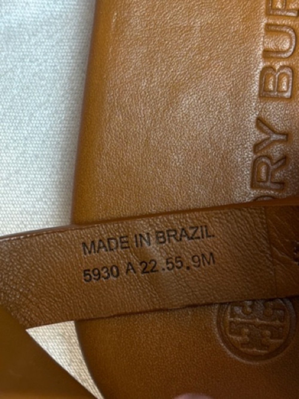 Tory Burch Miller Cognac Leather Logo Thong Sandals - Picture 4 of 6